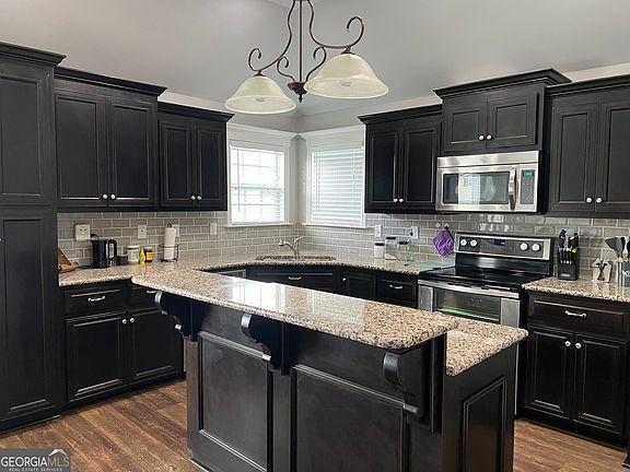 5th image of 5255 Carlton Ridge Cir