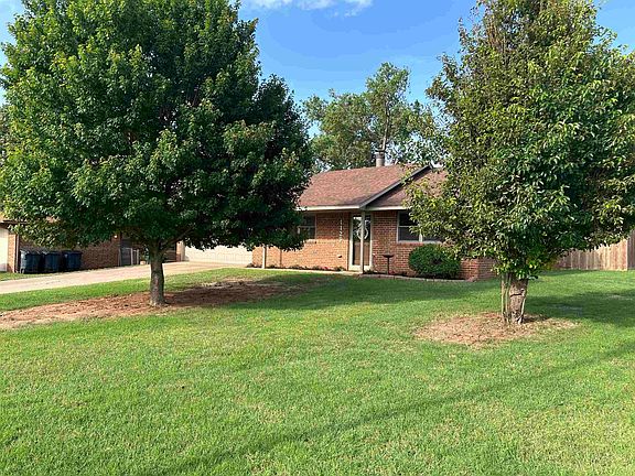 3rd image of 1129 Hillside Dr