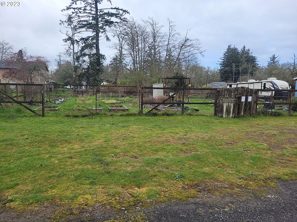 2nd image of 1700 Pacific Dr