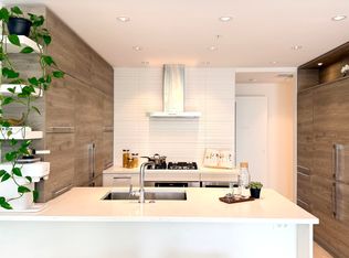 7388 Kingsway #911, Burnaby, BC V3N0G9
