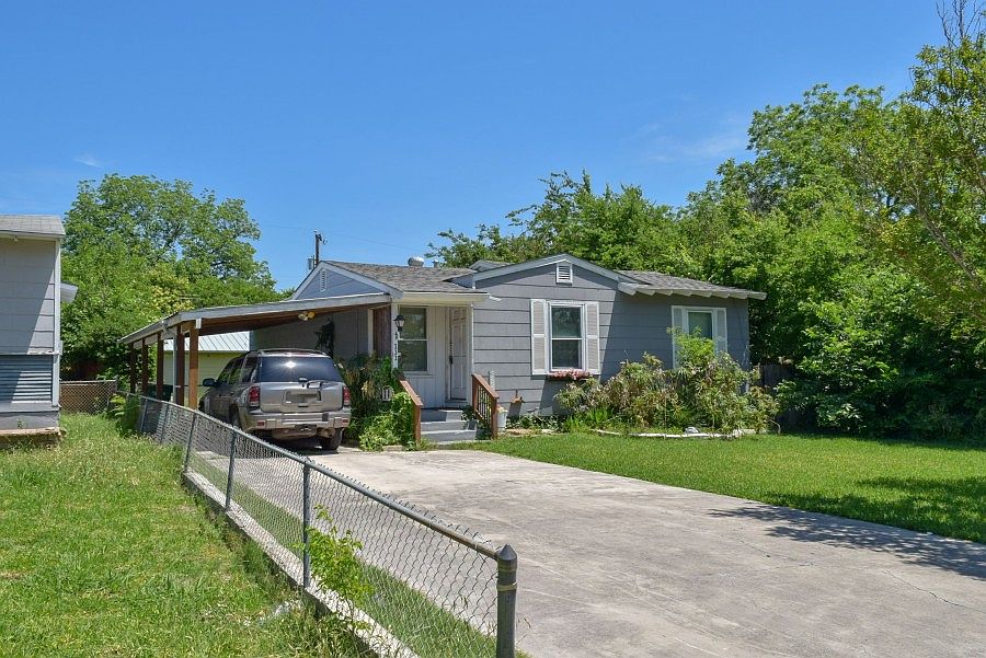 1st image of 111 Harwood Dr