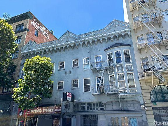 2nd image of 225 Jones St