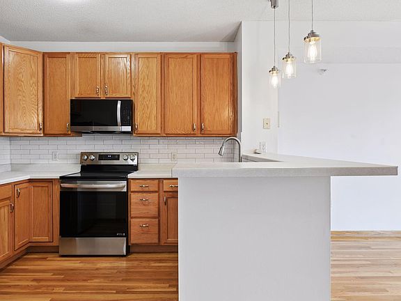 3rd image of 560 2nd St N #410