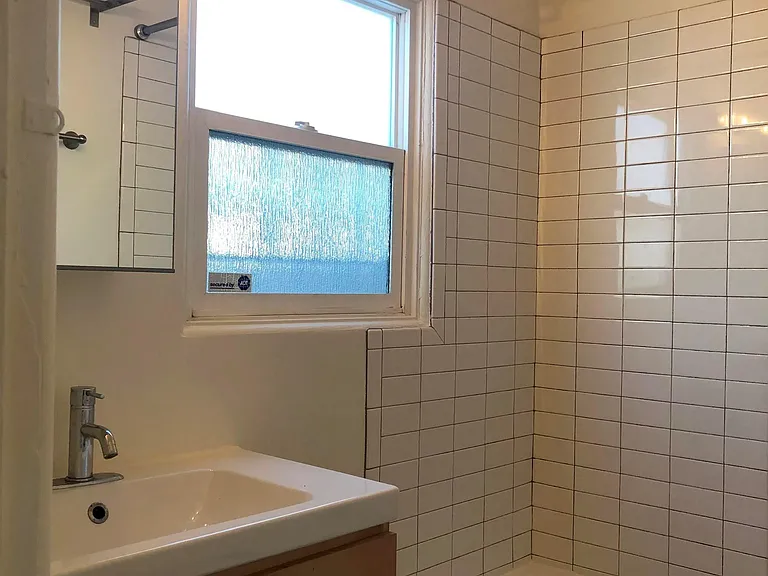 4072 Meade Ave — Photo 8