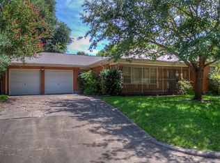 8446 Bluegate Dr, Houston, TX 77025