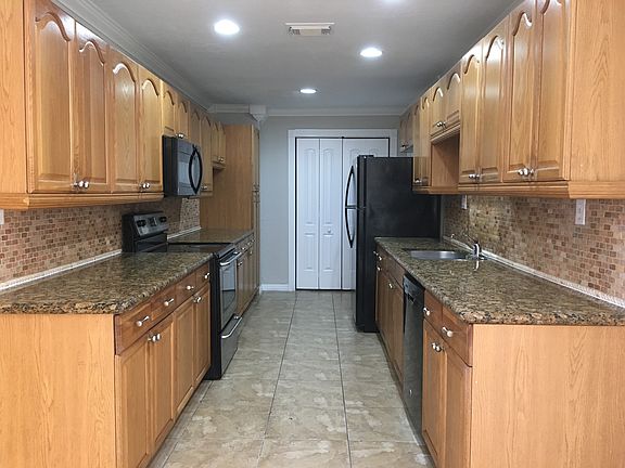 5th image of 1821 NW 36th Ter