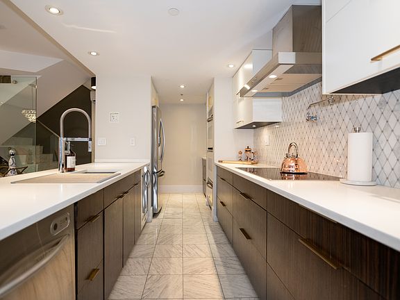 5th image of 1028 Cambie St