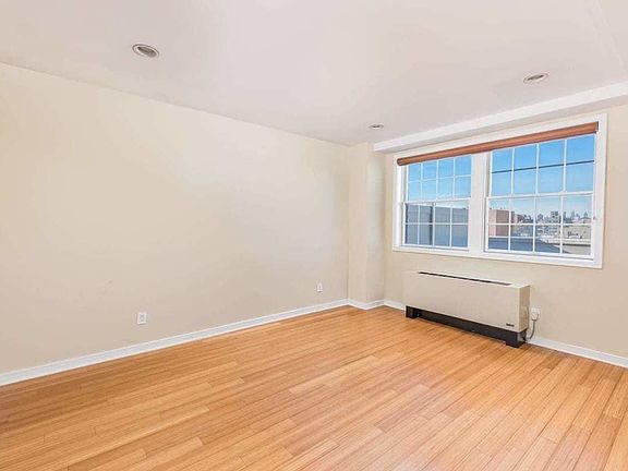4th image of 25-19 35th St Penthouse A
