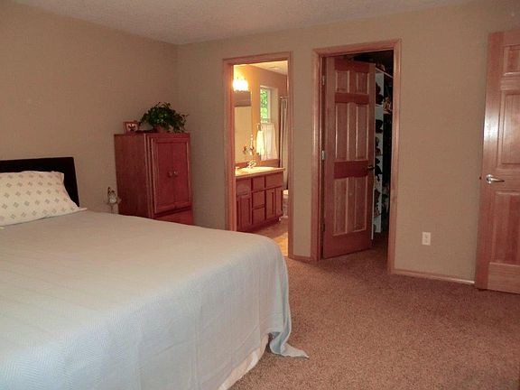 5th image of 2722 224th St
