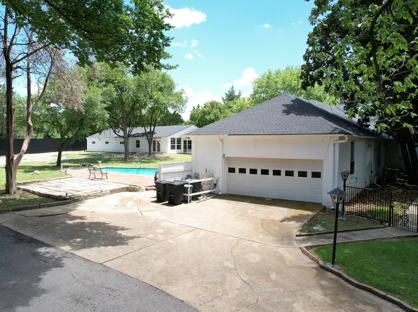 1206 S Clark Rd, Duncanville, TX 75137