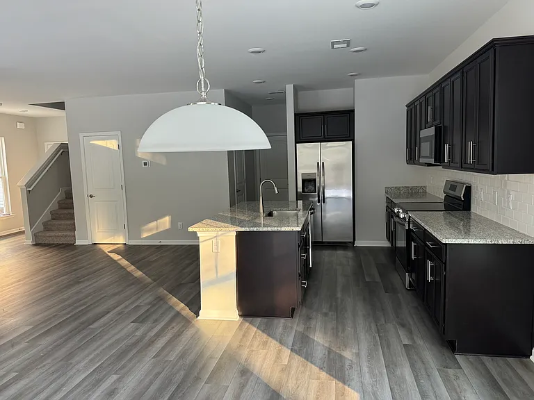 240 Brookline Dr — Photo 7