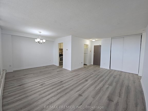 4th image of 3390 Weston Rd