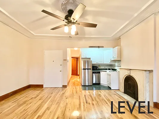 Rented by Level Group | media 10
