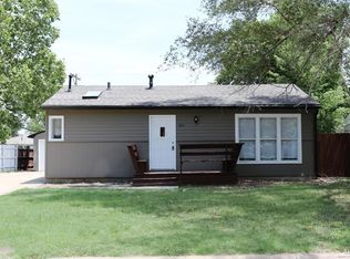 621 Steahlin Ave, Salina, KS 67401