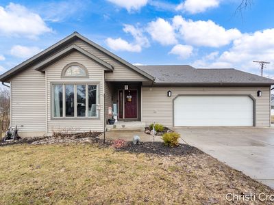 271 E Beech St NE, Cedar Springs, MI, 49319