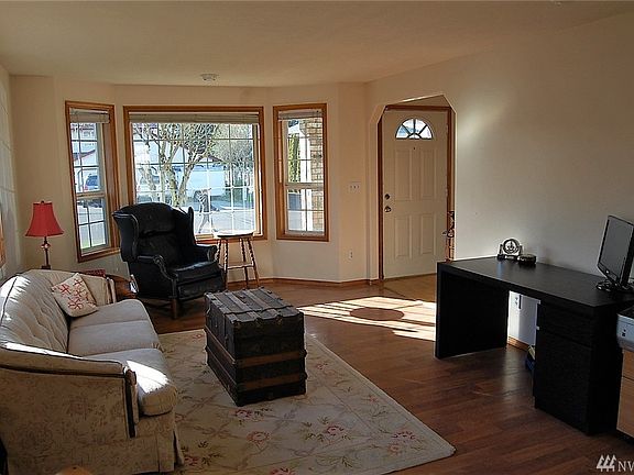 4th image of 9609 NE 104th Ave