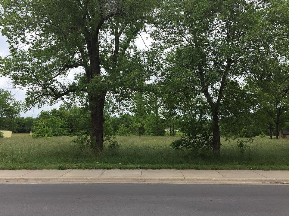 2nd image of 3159 W Division St