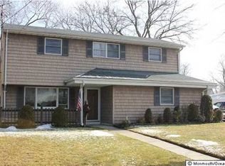 7 Racoon Dr, Hazlet, NJ 07730