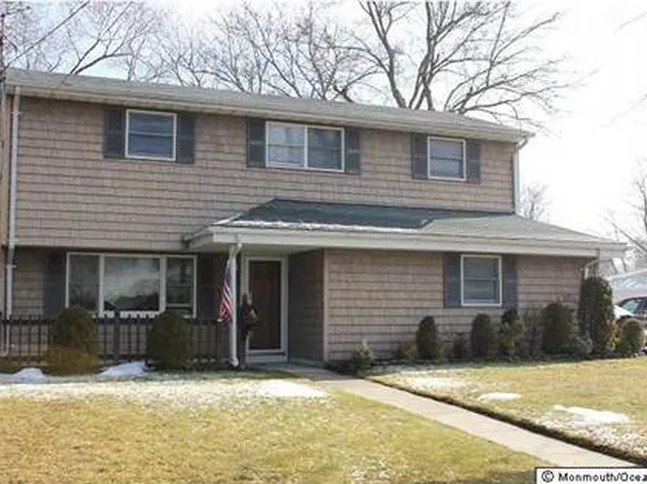 7 Racoon Dr, Hazlet, NJ 07730