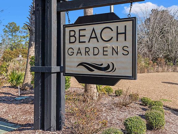 3rd image of 361 Palmetto Sand Loop