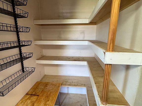 4th image of 1571 Vista Grande Ln Unit B