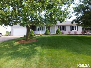 10986 Redwood Ave, Davenport, IA 52804
