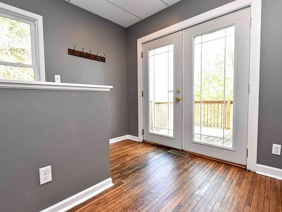 3rd image of 36181 Old Cartway Dr