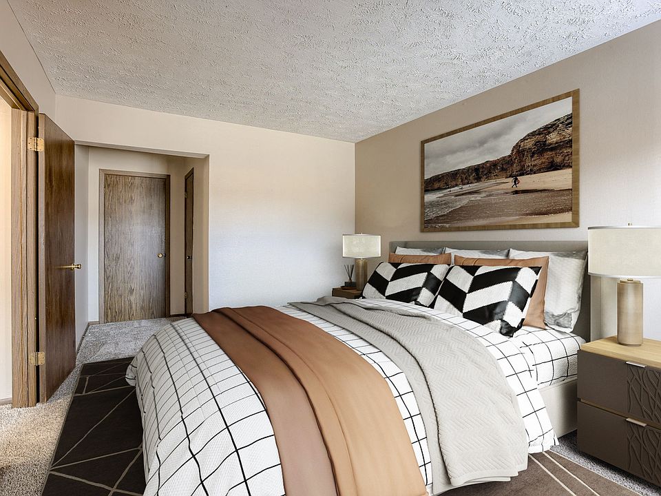 Omaha, NE Stony Brook Apartments | 11A | Bedroom