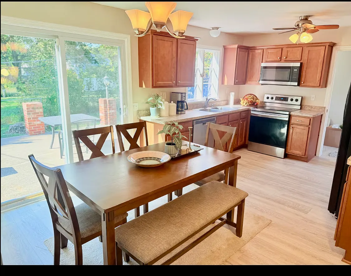 2 bed, 1891 sqft, $1,900 — Photo 4