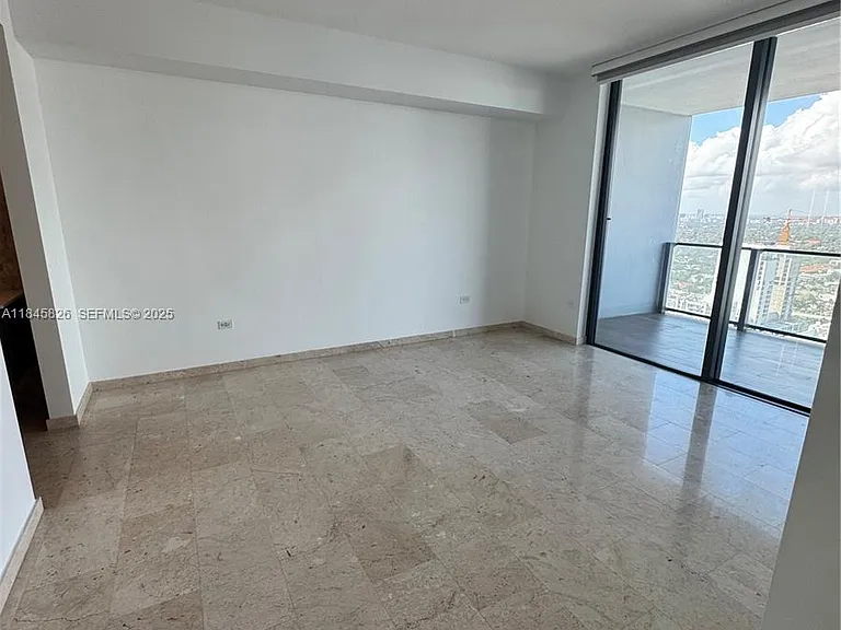 88 SW 7th St #3012 — Photo 14