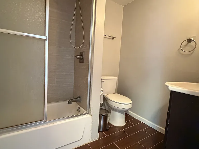 4438 Sansom St #2 — Photo 9
