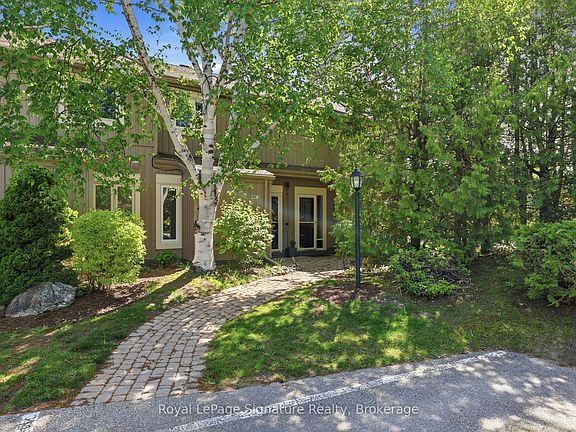 2nd image of 585 Oxbow Cres