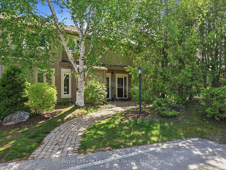 585 Oxbow Cres — Photo 2