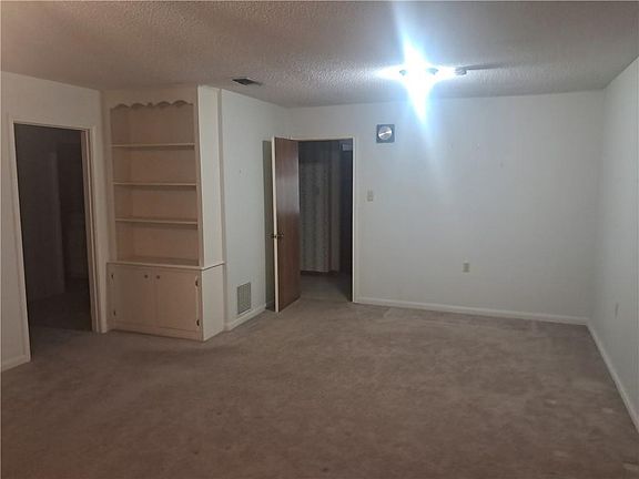 4th image of 207 Georgetown Dr