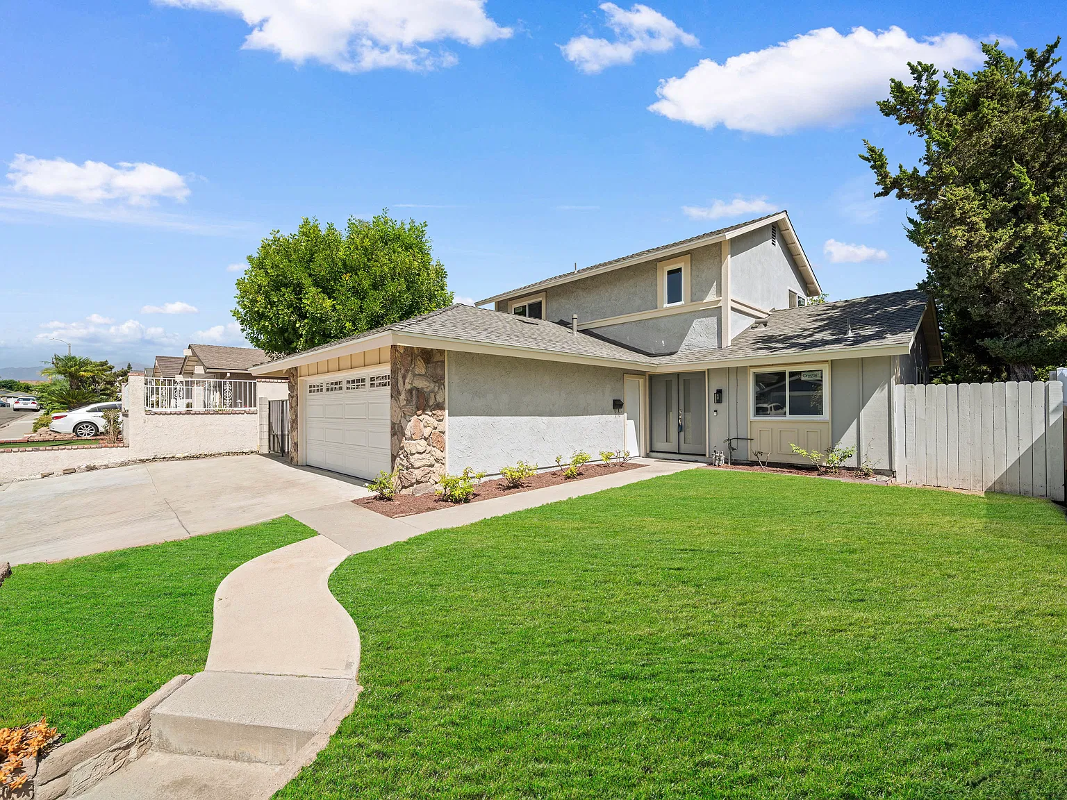 4 bed, 1540 sqft, $5,000 — Photo 2