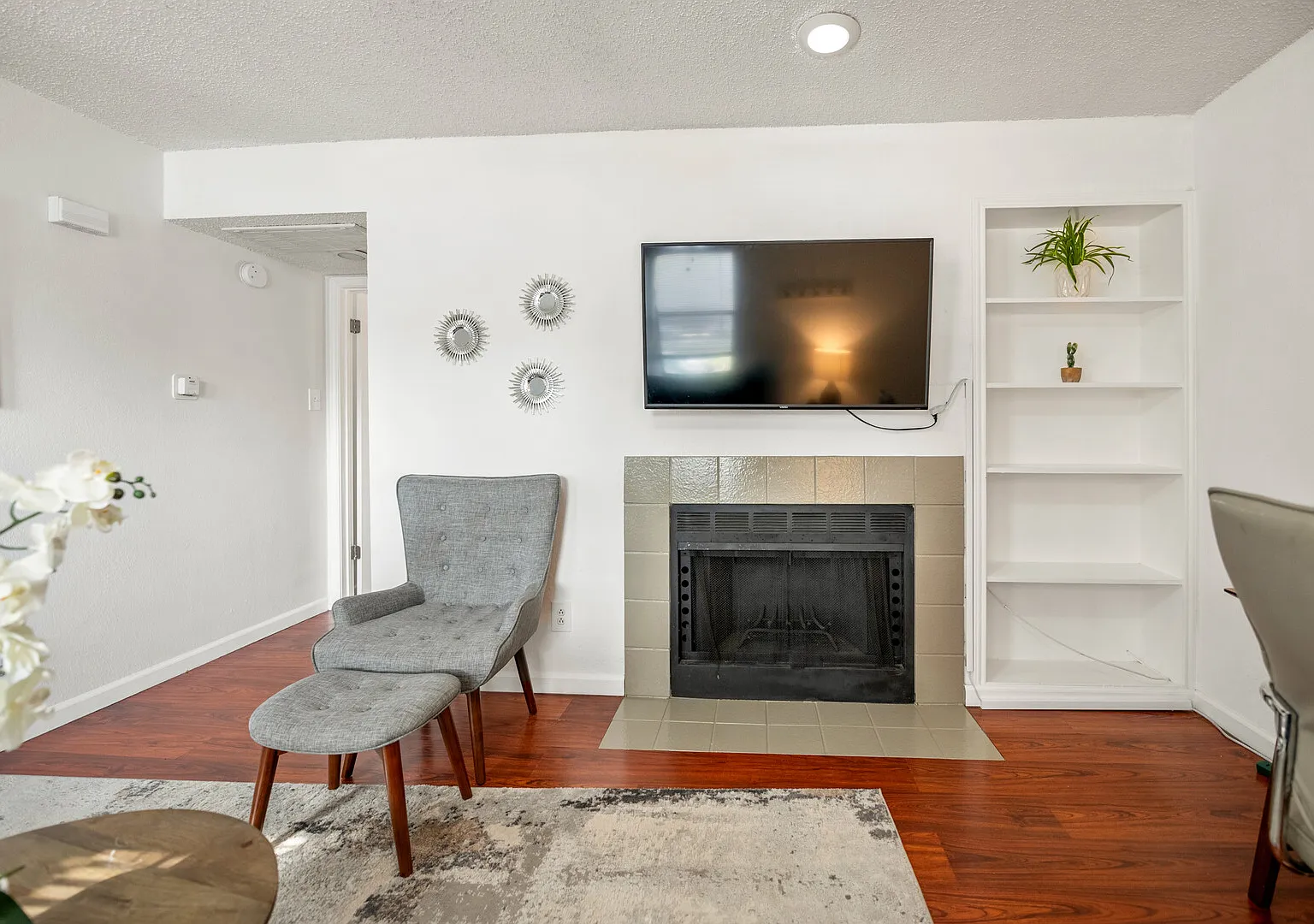 I51 World Cup Stay - 18 min to AT&T - Sleeps 2 - Free Parking — Photo 3