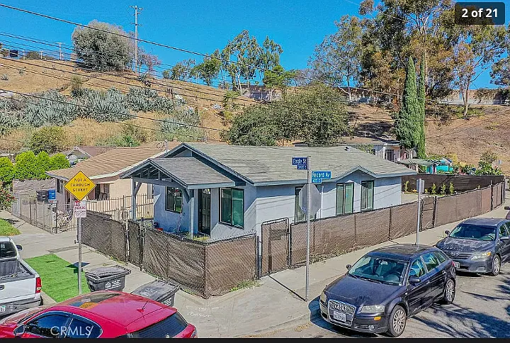 3 bed, 1124 sqft, $3,500 — Photo 1