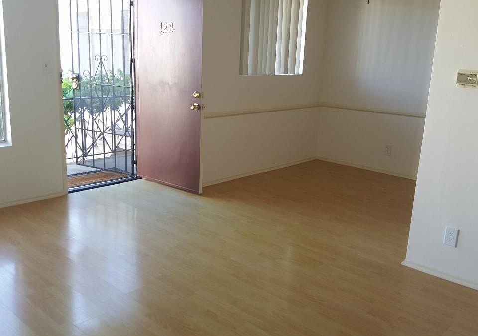 1st image of 352 W Lomita Ave