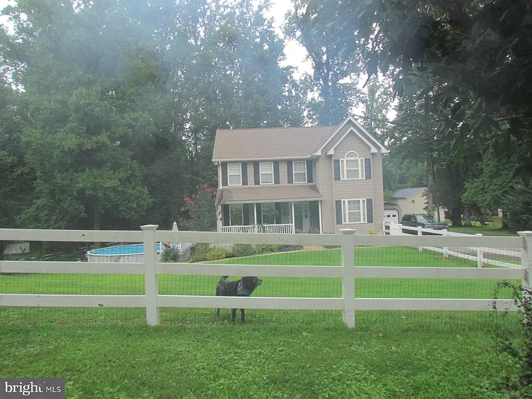 1478 Apple Ct — Photo 2