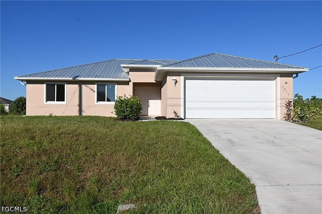 4 bed, 2.0 bath, 1504 sqft, $2,150 — Photo 1
