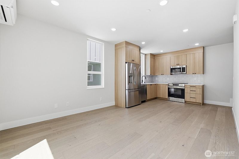5th image of 1401 29th Avenue