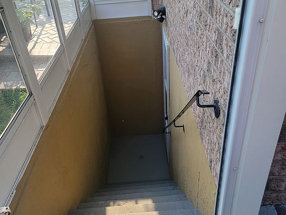3rd image of 31 Pinecone Dr #Basement