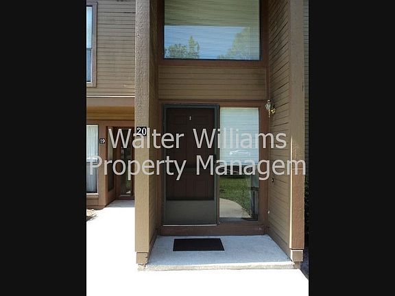 3rd image of 20 Oxford Ln