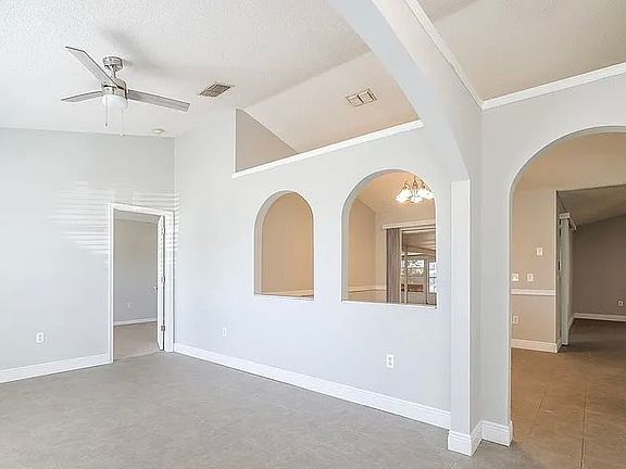 5th image of 802 Blanc Ct