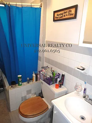 Rented by Universal Realty Group | media 25