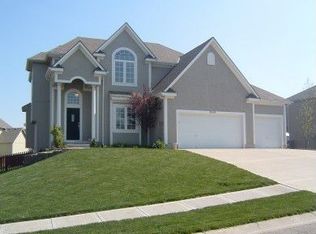 3920 SW Windemere Dr, Lees Summit, MO 64082