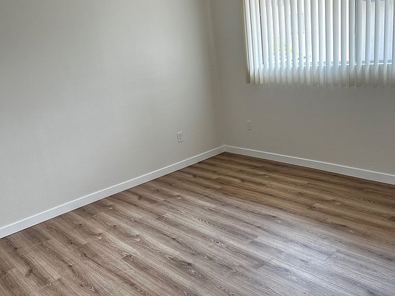 3rd image of 1738 E Fairfield Ct #2