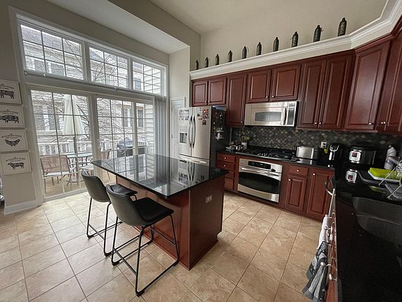 2nd image of 2162 Oberlin Dr
