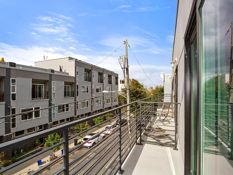 1337 N Howard St — Photo 10