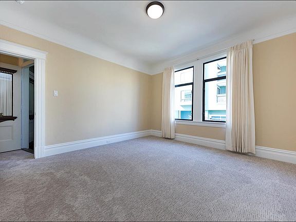 4th image of 1822 Grant Ave Floor 1